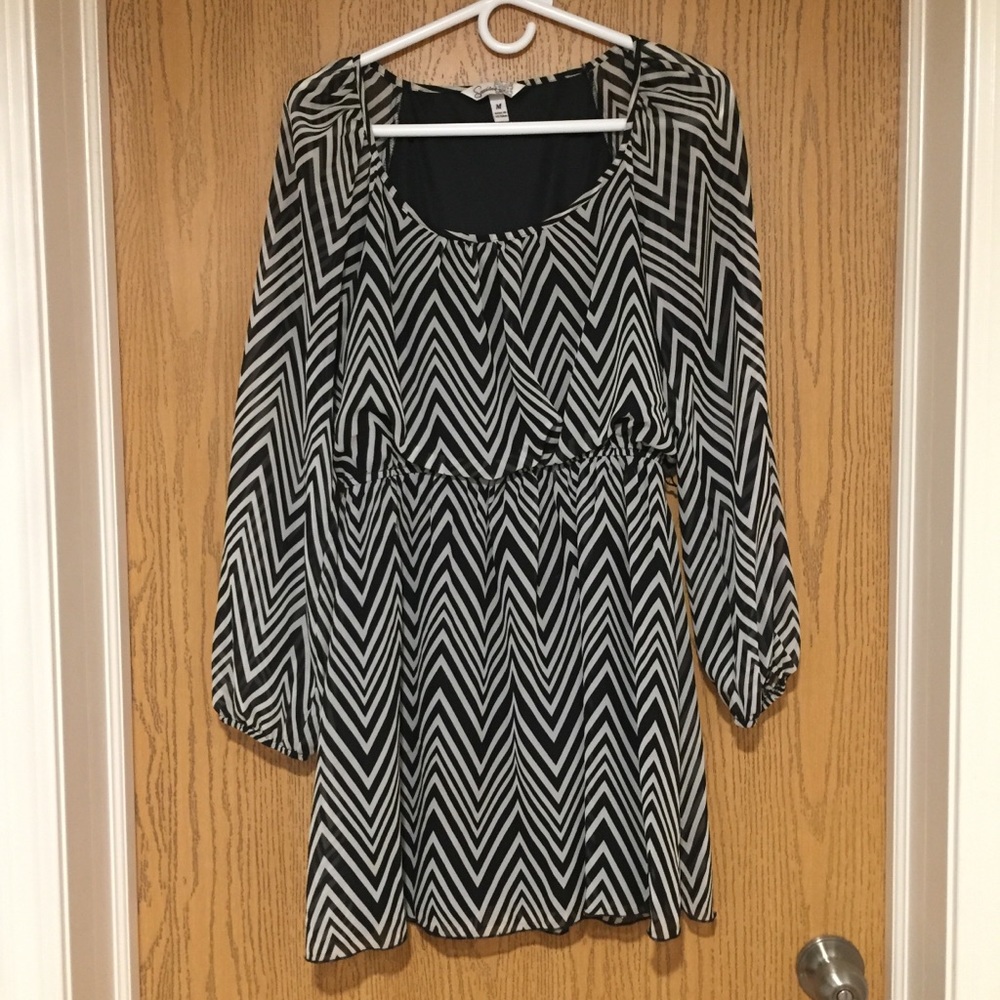 Speechless Chevron Long Sleeve Dress